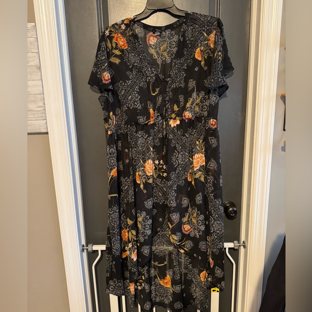 Torrid size 4x High/low chiffon top
